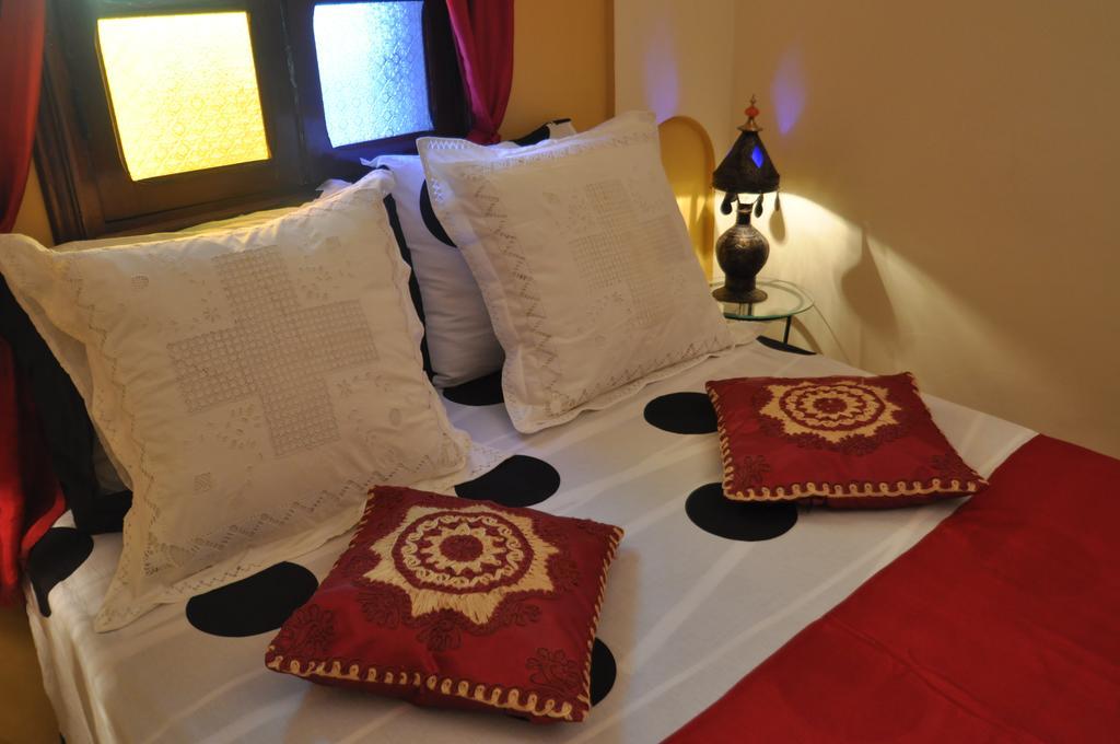 Riad La Famille Marakeş Oda fotoğraf