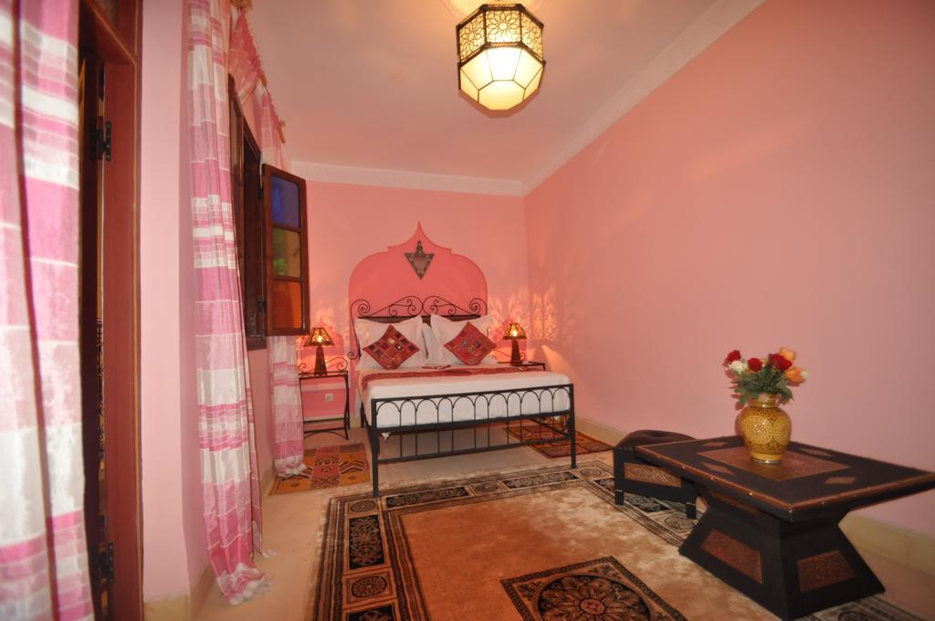 Riad La Famille Marakeş Dış mekan fotoğraf